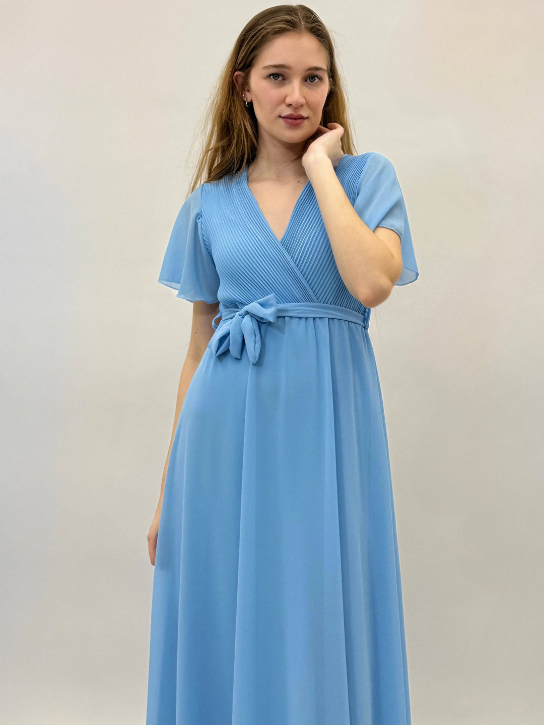 Emma & Rose Cape Town Margot™ flowing dress in lightweight fabric with a relaxed fit and elegant design, shown on a model.