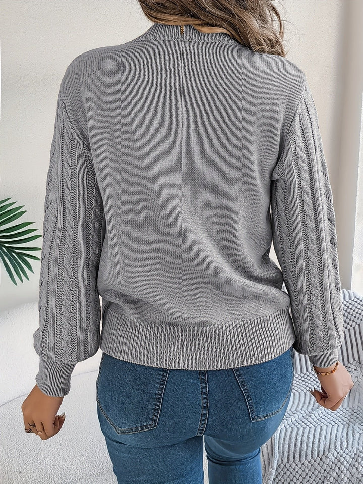 Laura | Classic and Cozy Cable Knit Sweater with Round Neck