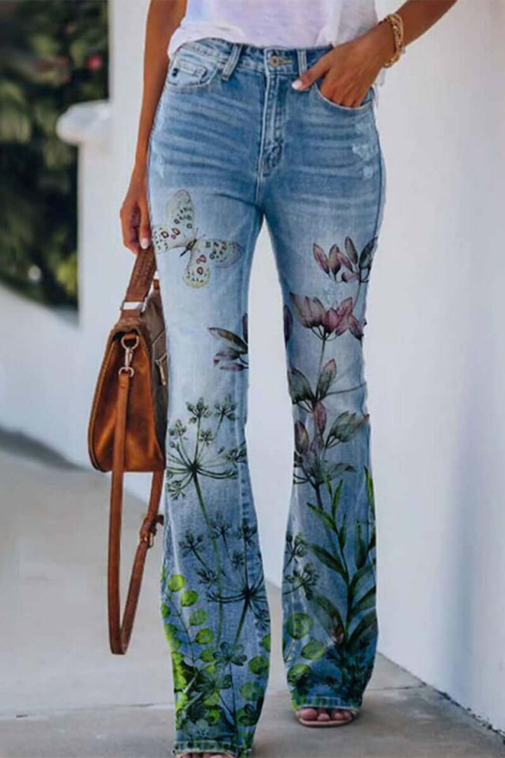 Women's Floral Embroidered Pocket Regular Fit Jeans