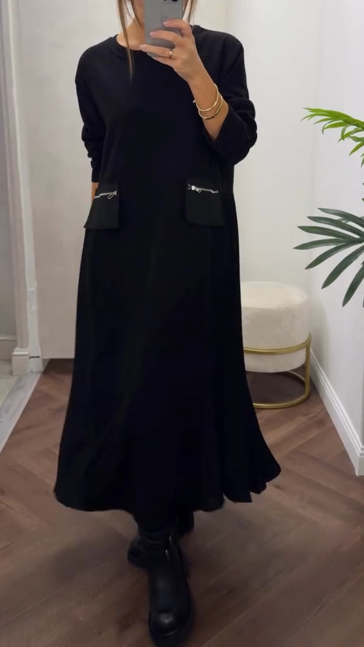 Women's Pleated Dress with Round Neck, Fluid Cut, Comfortable Fabric, with Pockets for Everyday Use