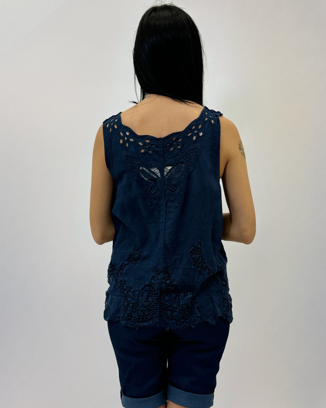 Yolande™  |  Sleeveless soft luxurious fabrics Blouse Details