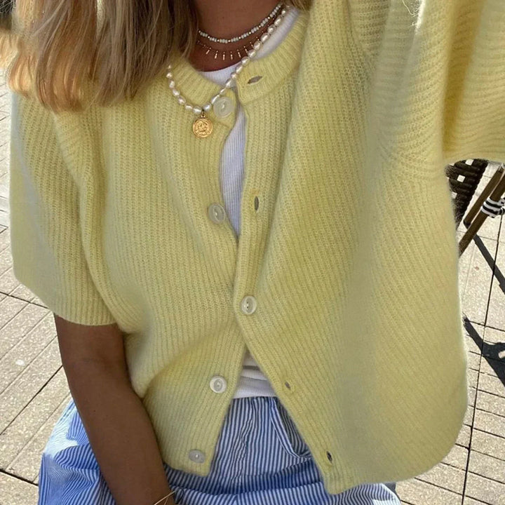 Yara - Streetwear Vest with Short Sleeves