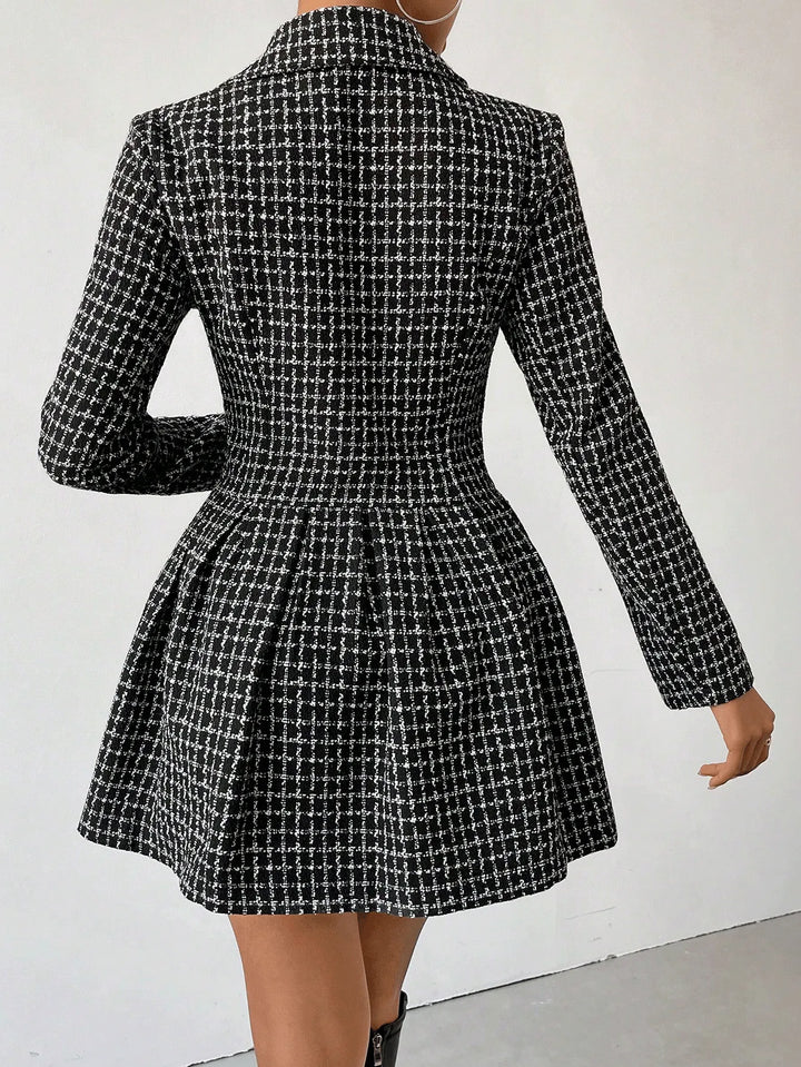 Romi - Trendy V-Neck Blazer with Long Sleeves