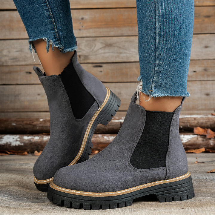 Yvonne Modern and Elegant Chelsea Platform Ankle Boots - Elena Harper