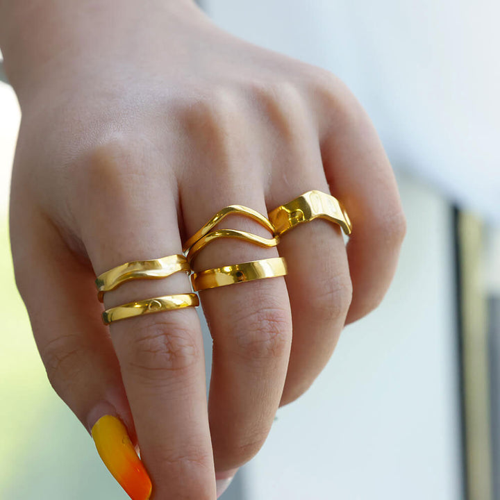 Leiannora™  |  Love Ring 18k Gold