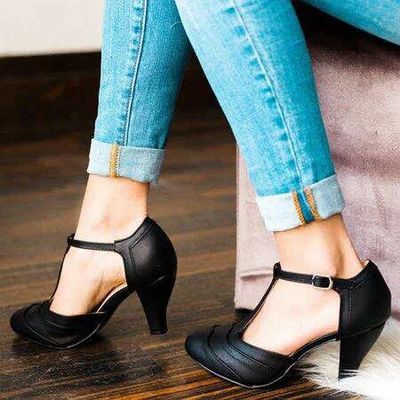 Graceful Orthopedic Sandals for a Modern Look, view 5 - Elena Harper
