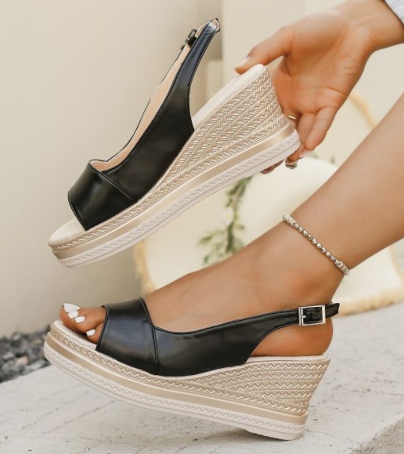 Simone | The Orthopaedic Sandals Redefining Comfort