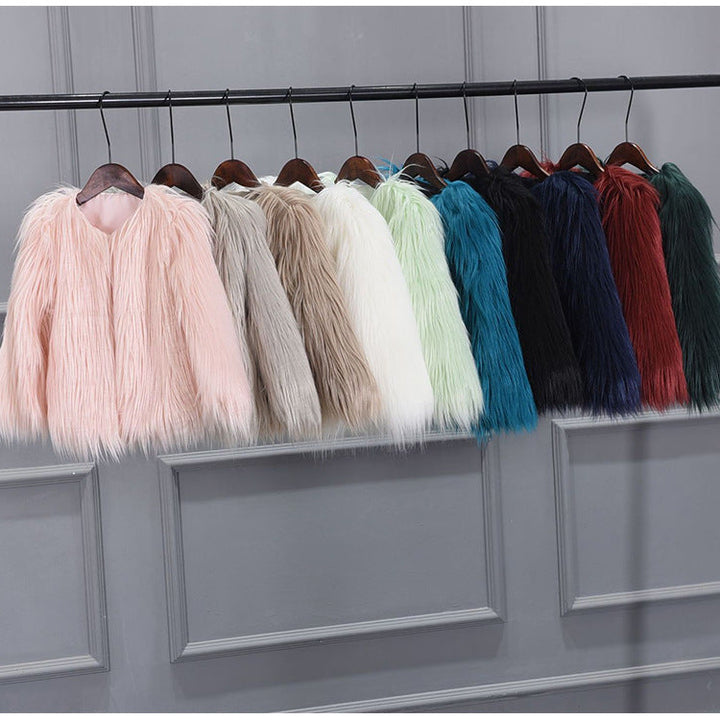 Ladies Luxurious Faux Fur Jacket with Elegant Voluminous Collar - Elena Harper