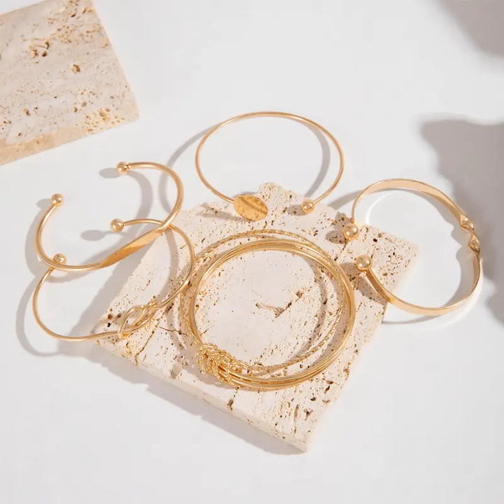 Elegance Knot Bracelet Gold, view 4 - Elena Harper