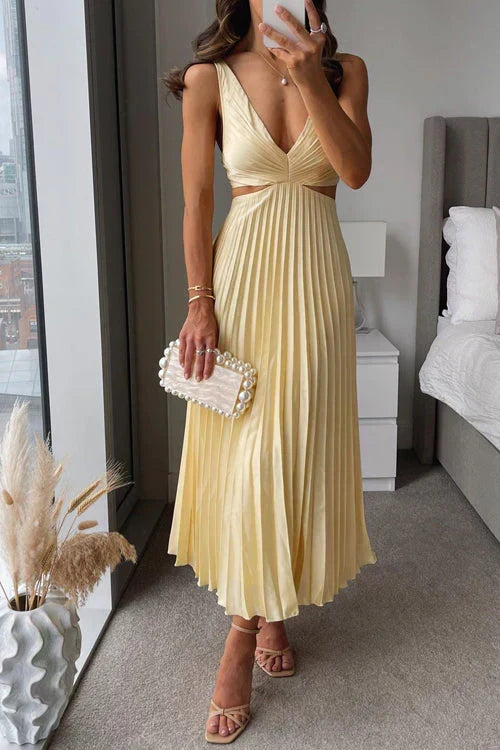 Madeleine Elegant Maxi Dress - Elena Harper