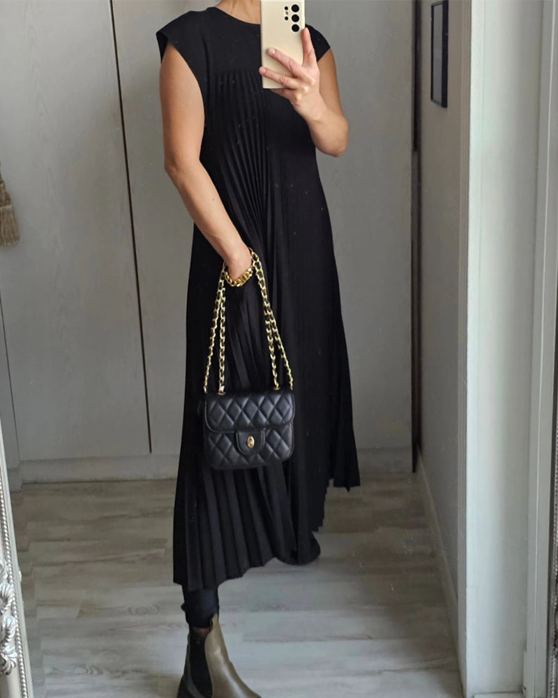 Jolie Timeless and Comfortable Dress - Elena Harper