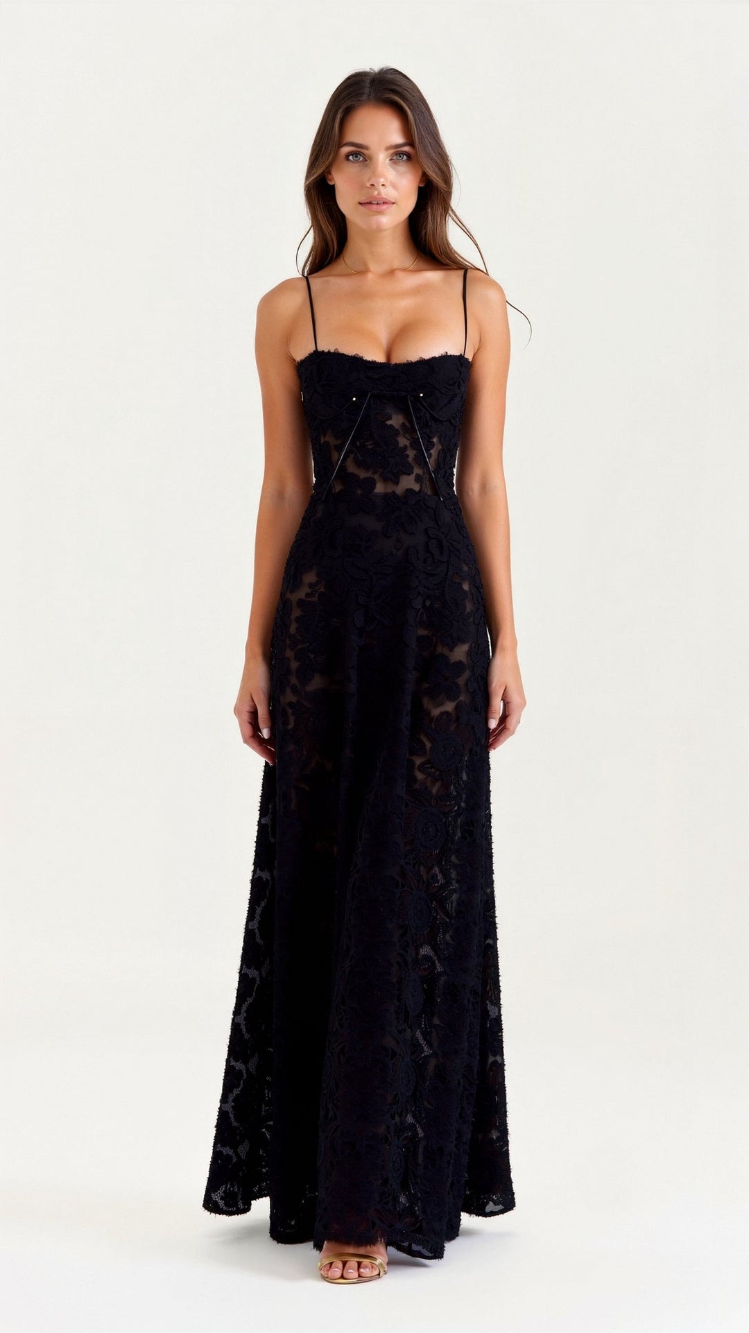 Pavia | Maxi wedding dress with thin straps and flowing design for women