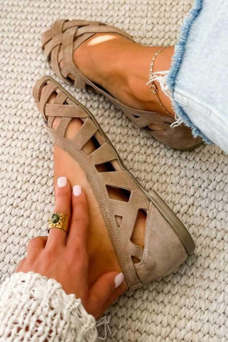 Flat open-toe sandals with woven fabric