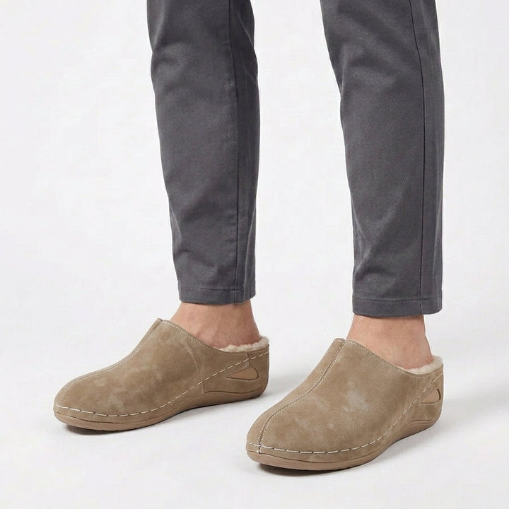 Cushioned Closed-Toe House Slippers For Men