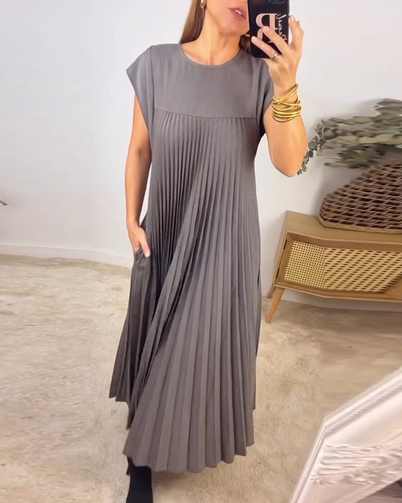 Women's Long Flowing Sleeveless Round Neck Dress with Pockets – Casual