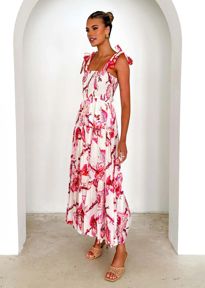 Amber - Casual strappy dress with elastic waist