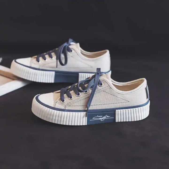 Auren Low Canvas Sneakers Unisex, view 2 - Elena Harper