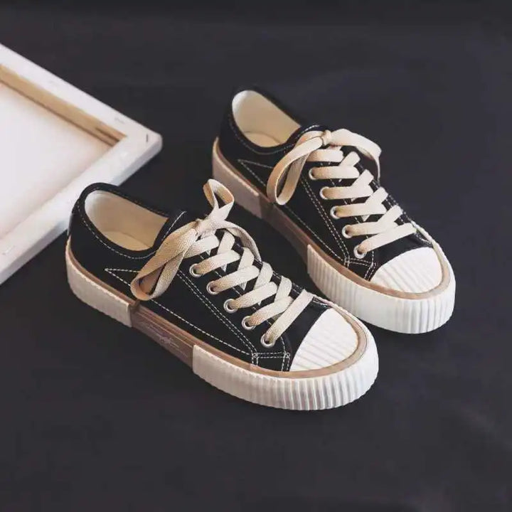 Auren Low Canvas Sneakers Unisex, view 4 - Elena Harper