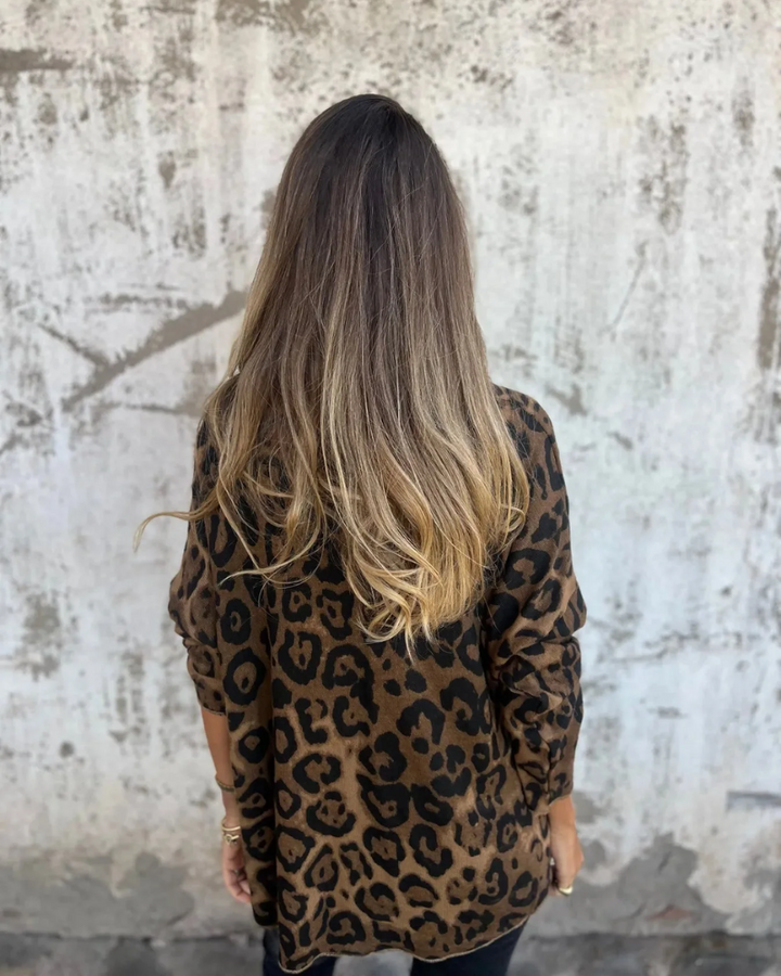 HANNAH – CHIC LEOPARD PRINT TOP