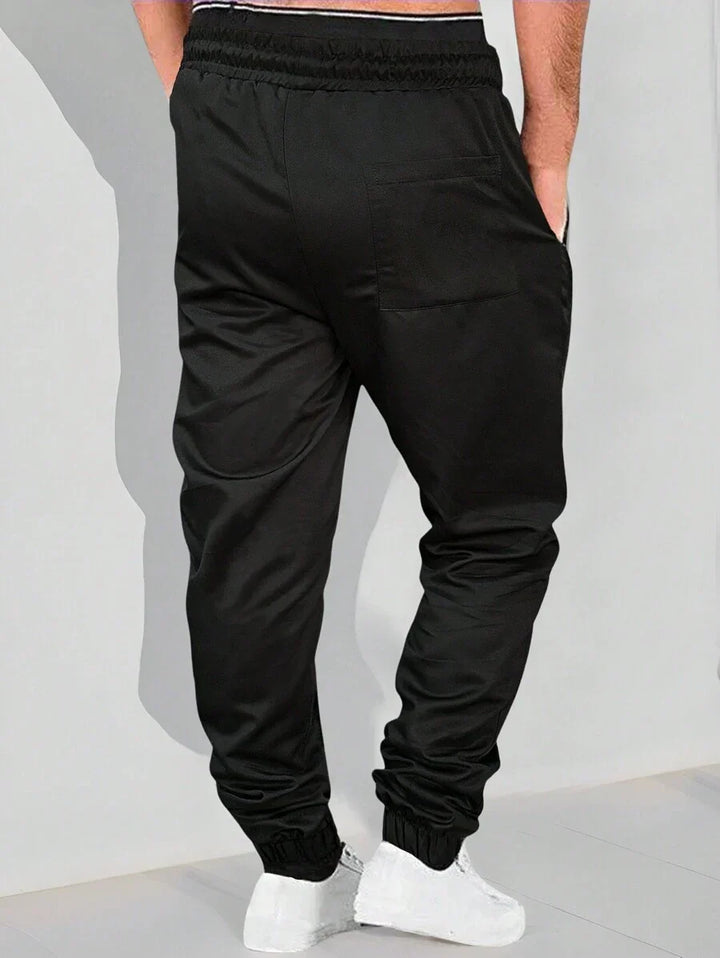 RICCARDO | LIGHTWEIGHT CARGO JOGGERS WITH POCKETS