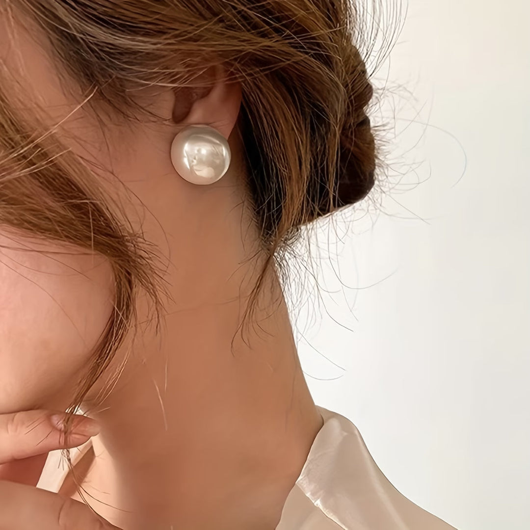 Women's Statement Pearl Stud Earrings