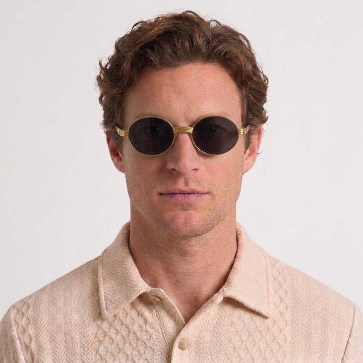 Vintage Round Sunglasses with Wood Details for Men