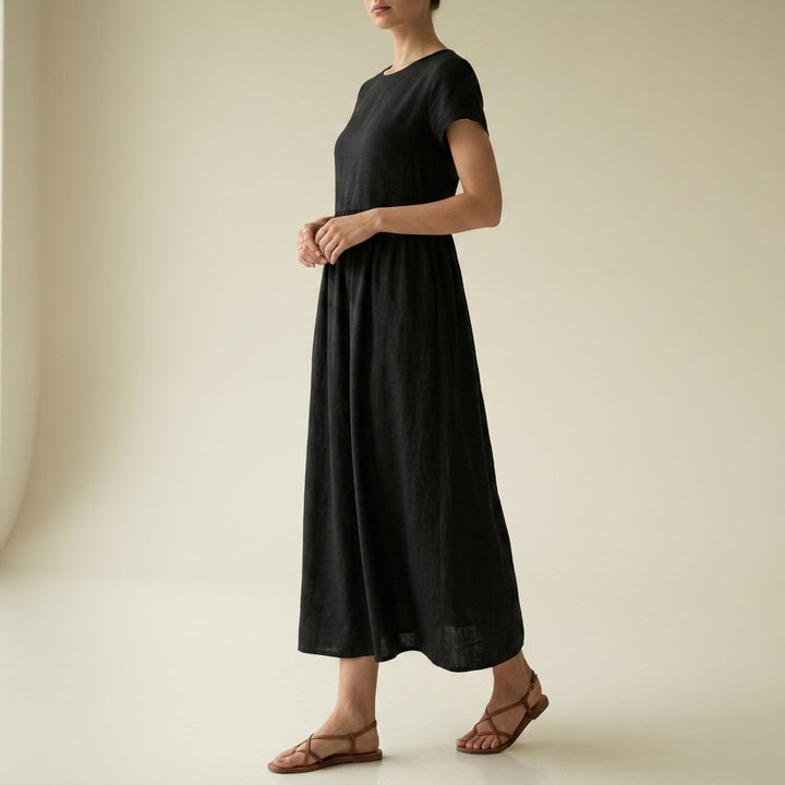 Birgu Pleated Midi Dress