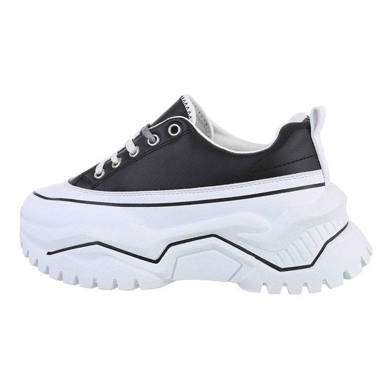 Beanica Black Low Top Sneakers - Elena Harper