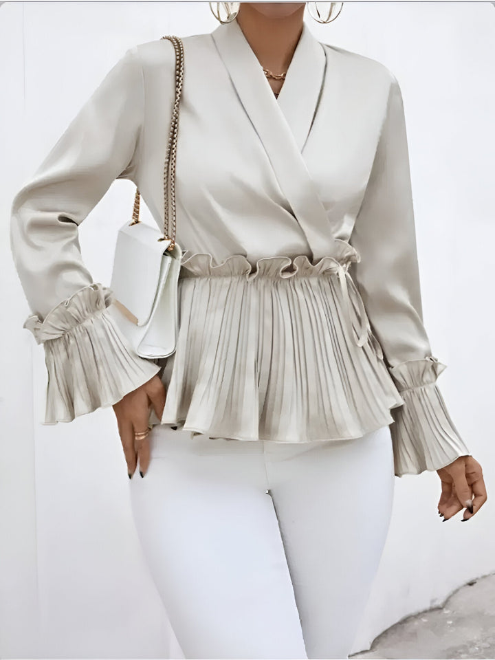 Boé - Elegant Blouse with Pleat Detail