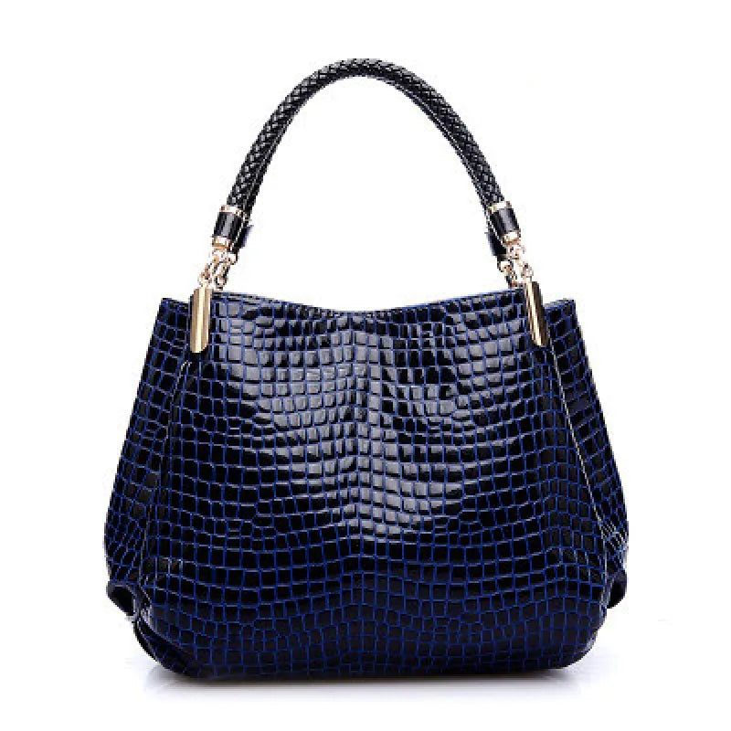 Women's Shoulder Bag with Shiny Effect Texture - Isadora
