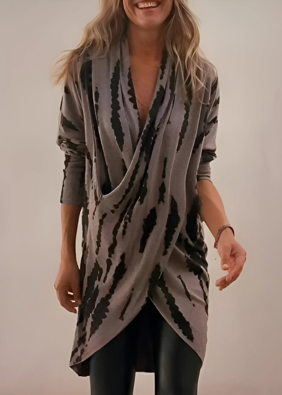 Peyton Comfortable Tunic with V-Neck - Elena Harper