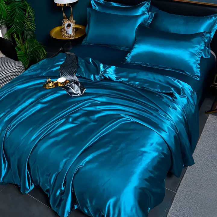 High-Quality Silk Bed Linen, view 2 - Elena Harper