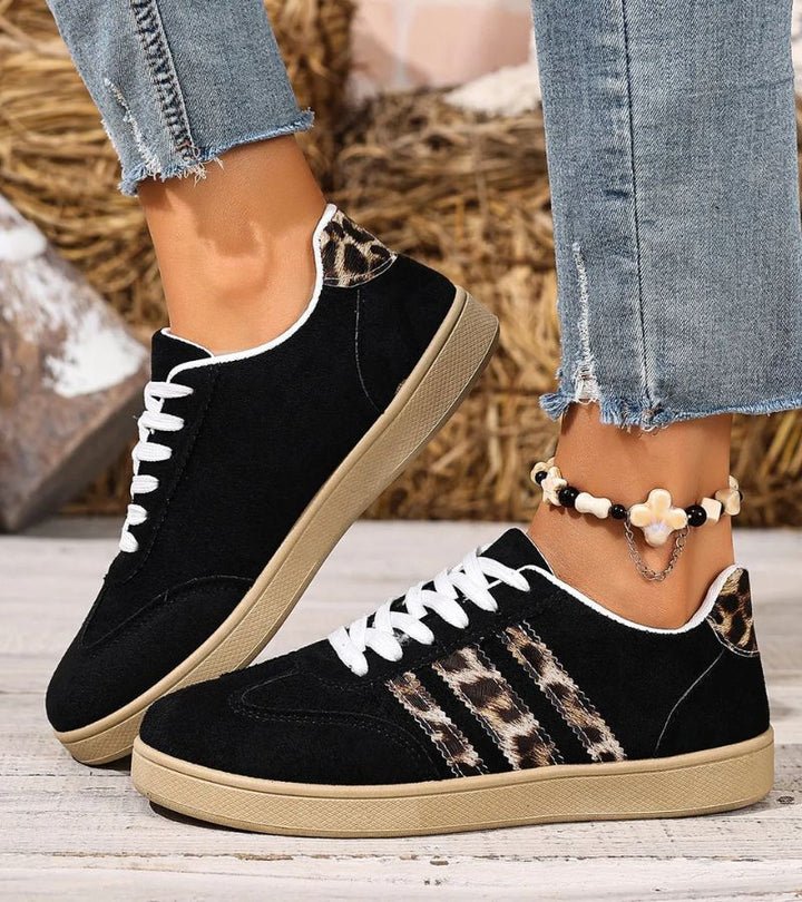 Lilia | Sneakers with Intelligent Fatigue-Reducing Sole