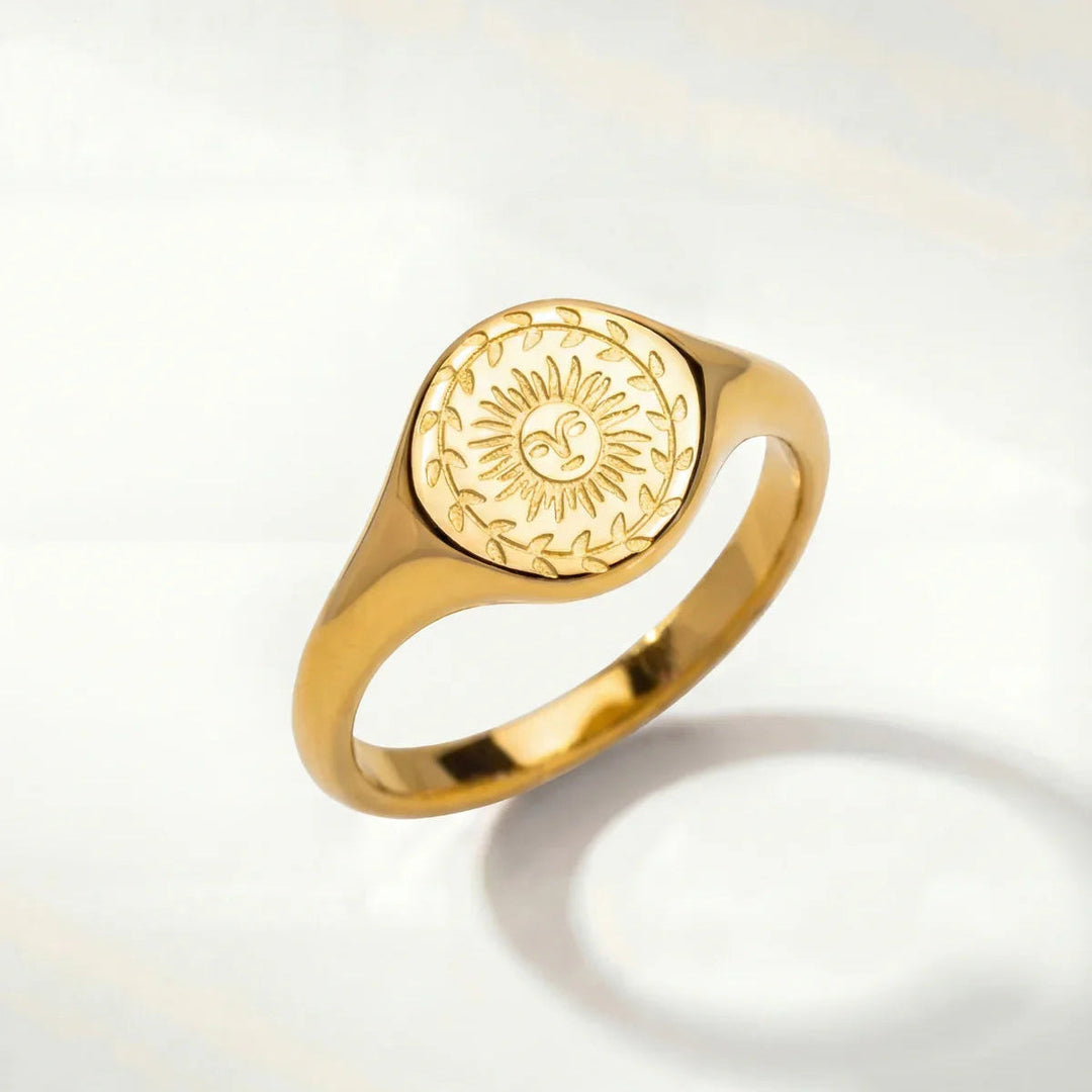 Abigaël Sun ring inspired by daylight - Elena Harper