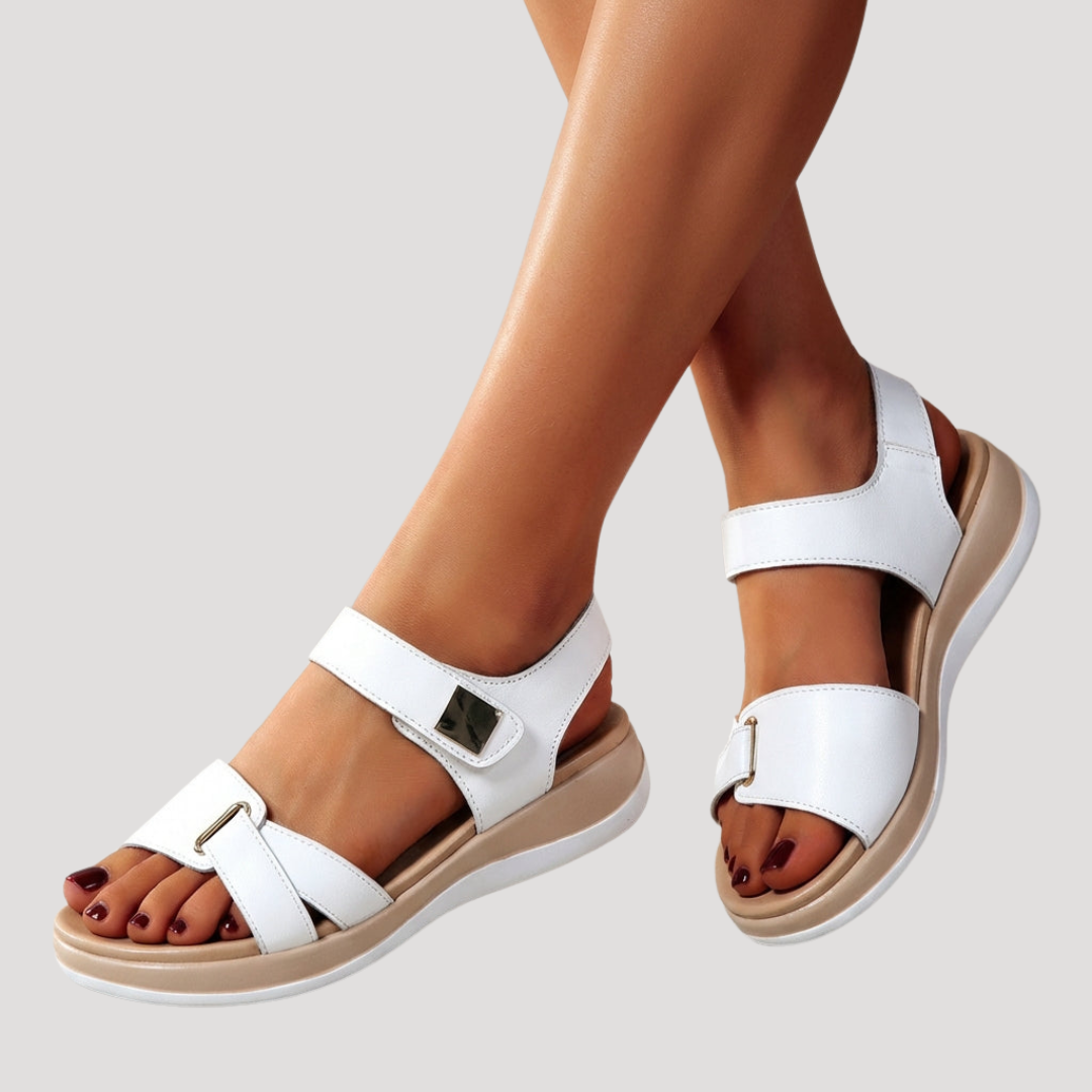 Women's Flat Sandals with Crossed Straps