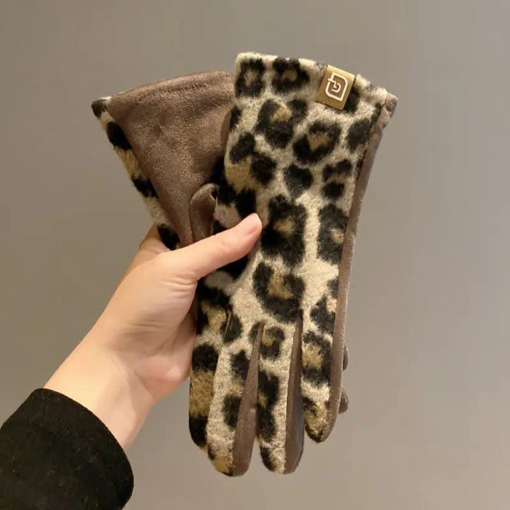 Warm Leopard Print Gloves