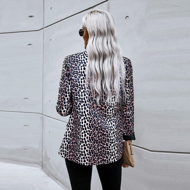 Women's leopard print blazer - Trendy and bold