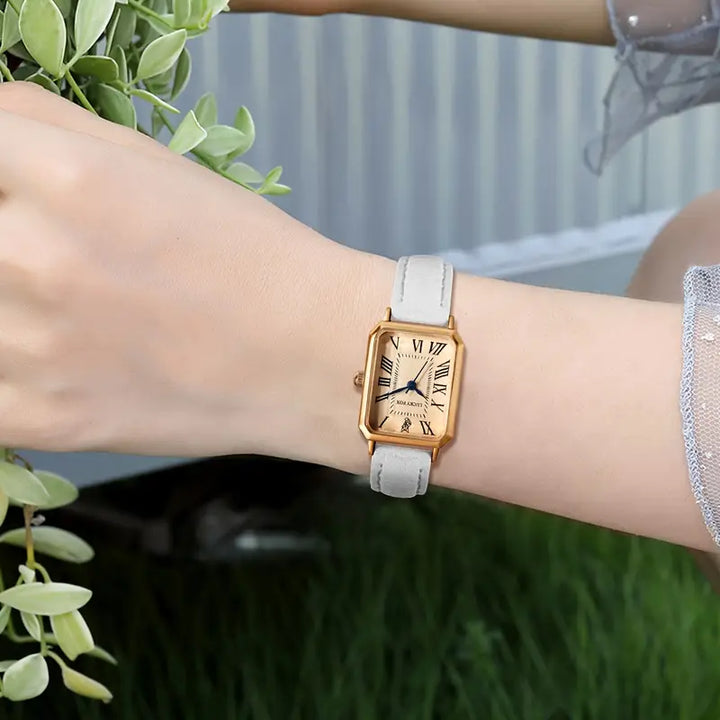 Vivelle Crest Watch Gold - Elena Harper