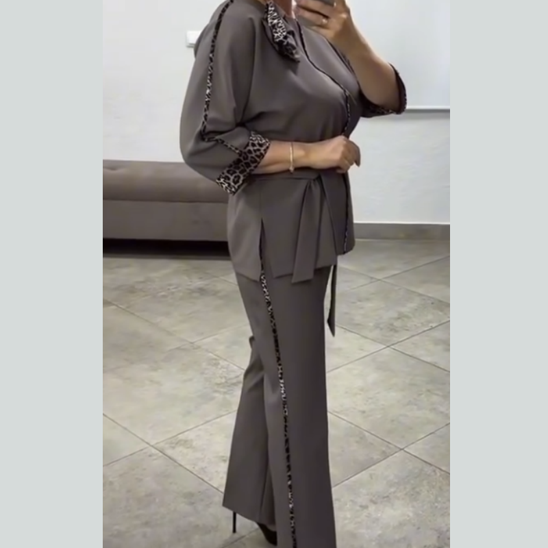Zandri™  |  Elegant Women's Suit