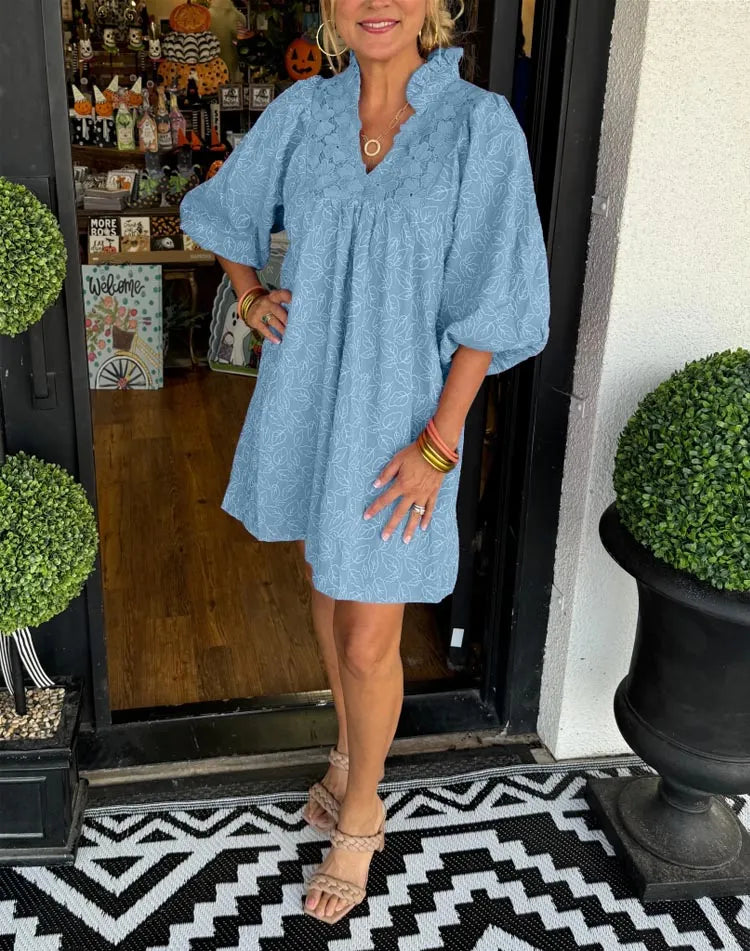 Short Women's Jacquard Dress with V-Neck and Puff Sleeves for Chic Elegant Style