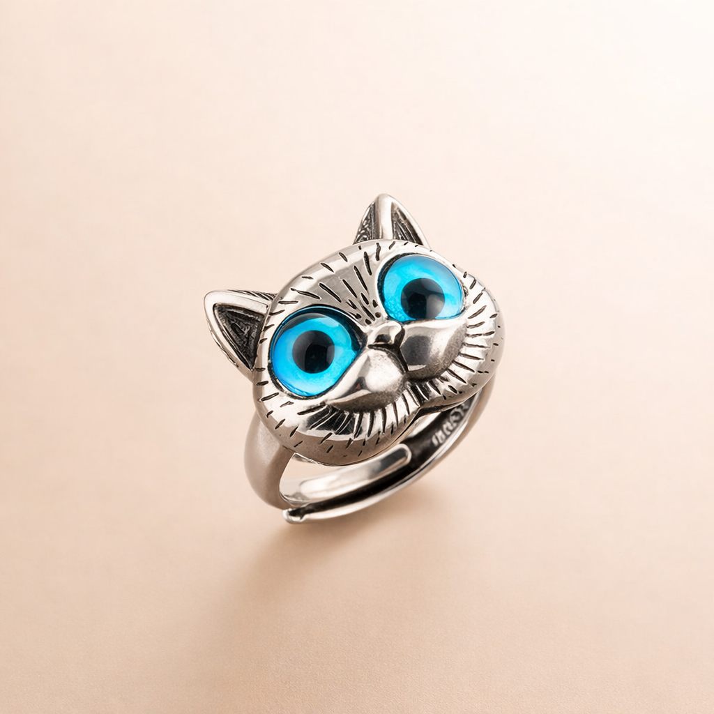 Blue-Eyed Cat Ring – Playful Vintage Silver Animal Ring for Cat Lovers