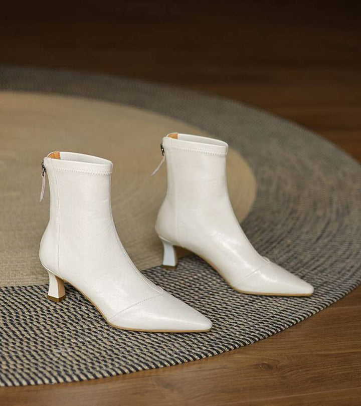 Fulvia | Minimal leather ankle boots with mid heel