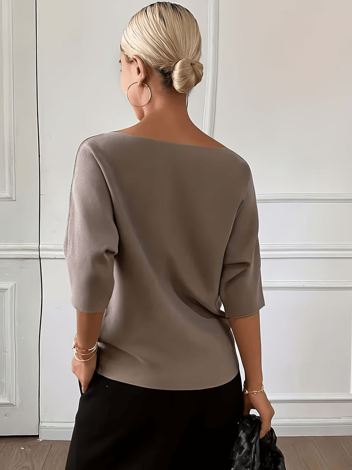 WOMEN'S TOP WITH BARE SHOULDERS