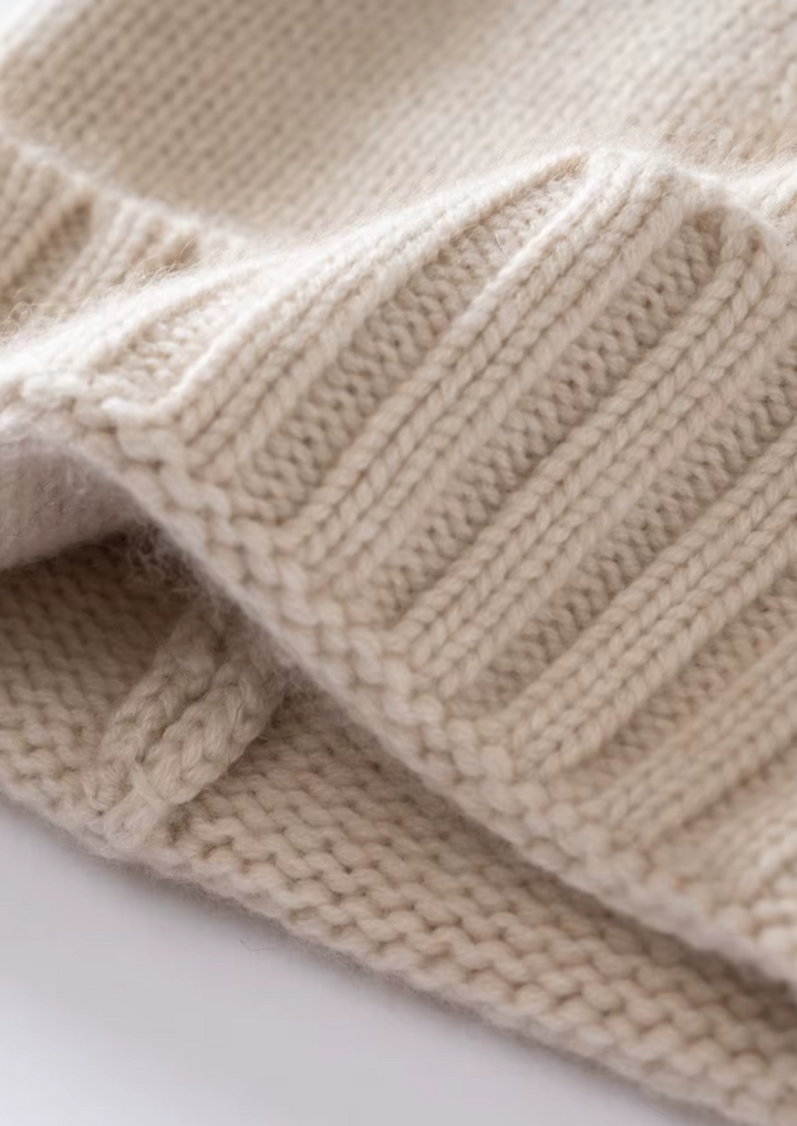 100% CASHMERE BEANIE.