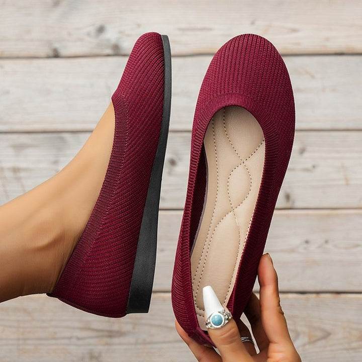 Lara | Slip-On Flat Orthopaedic Shoes with Closed Design