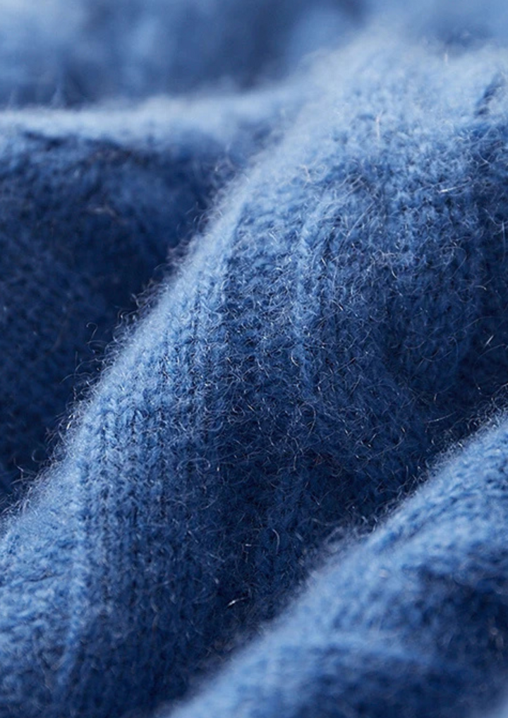 100% CASHMERE CABLE KNIT ZIPPER HOODIE.