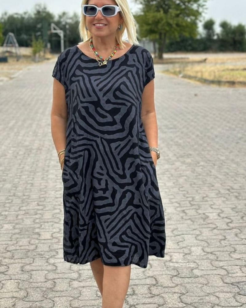 Avanille | Summer Dress with Round Neckline
