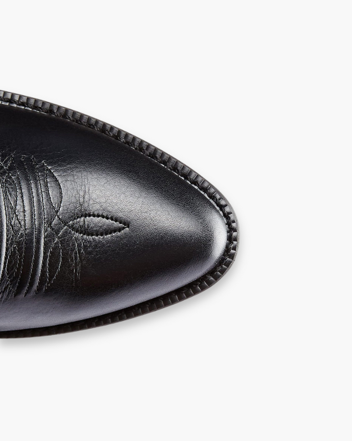 Elegant Women's Western Boots | Timeless Fashion