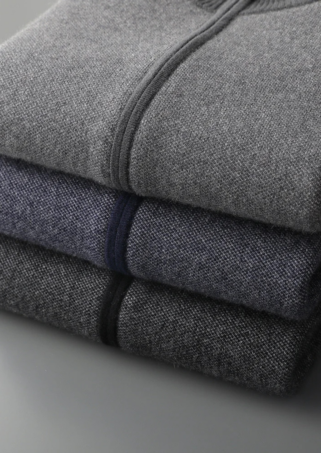 100% CASHMERE JACQUARD ZIP CARDIGAN.
