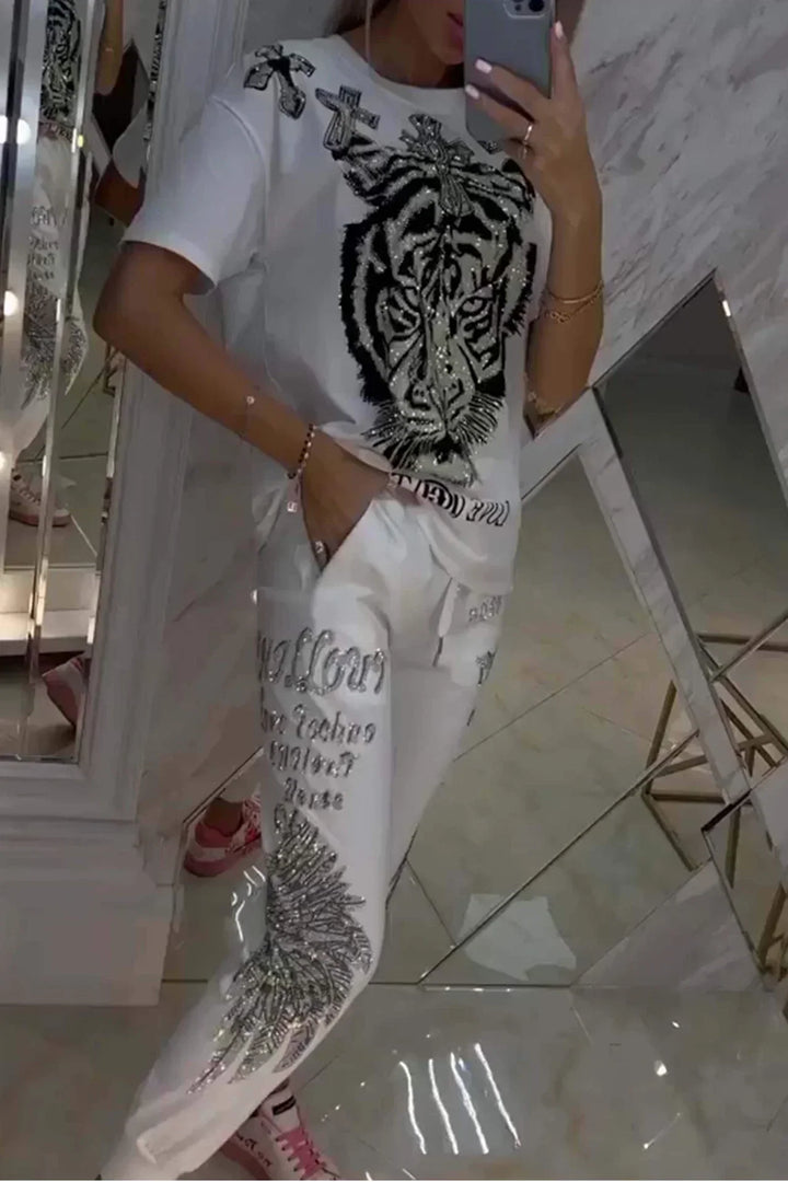 Quinzella Fashionable Set of Printed Top and Pants - Elena Harper